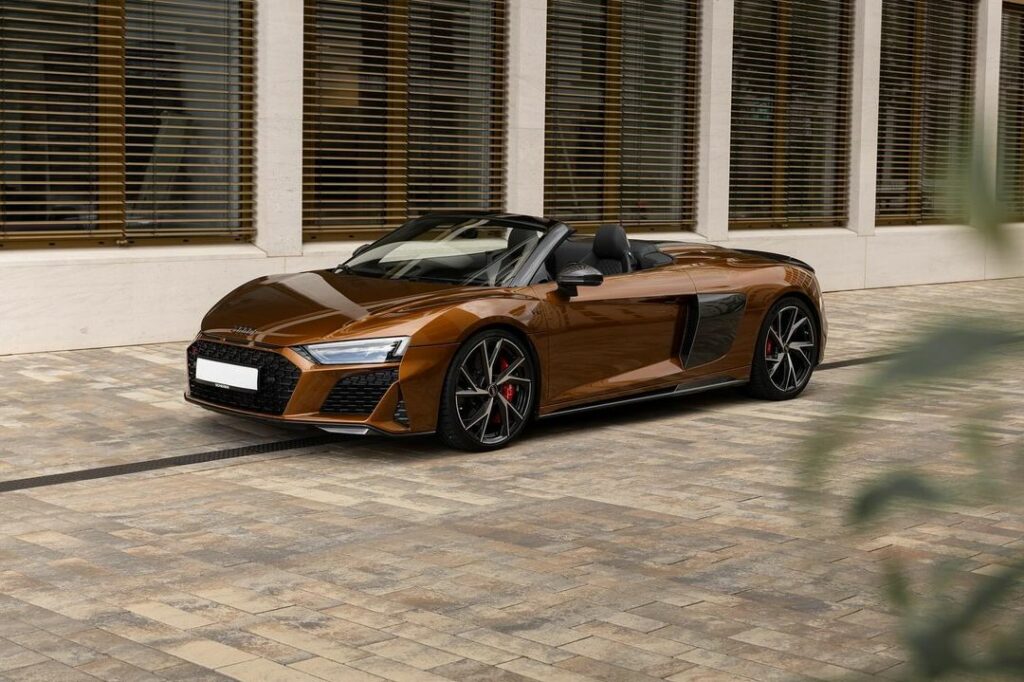 AUDI R8 Spyder v10+